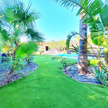 Elegante Villa-piscine-petanque-tout Confort Villa